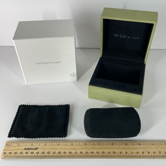 Van Cleef & Arpels Jewelry - Van Cleef & Arpels Green Suede Jewelry Watch Bangle Bracelet Case Box Set